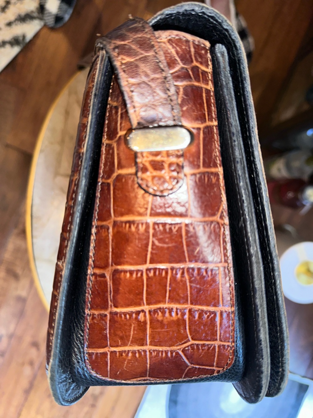 Vintage Bally Leather Bag • Croc Embossed Trim • Leather Lined • Made in Italy - Picture 7 of 16